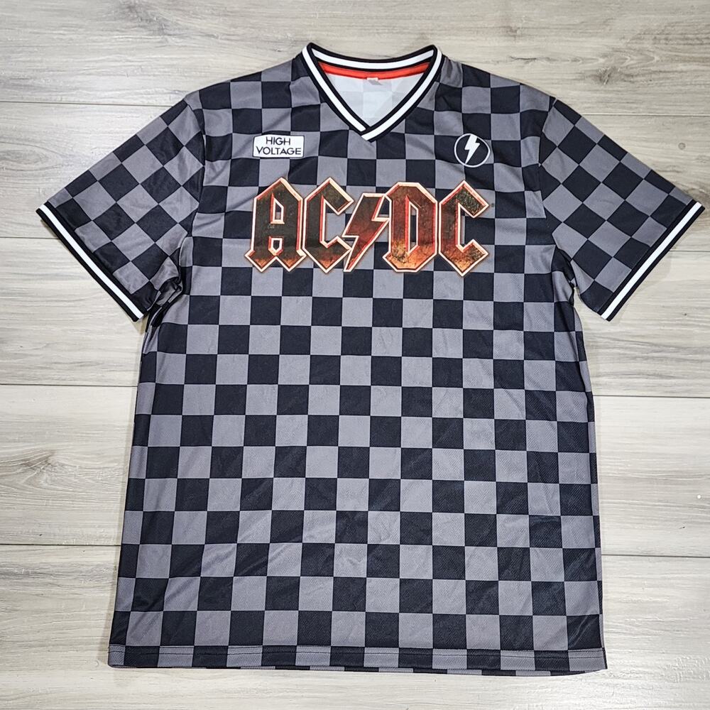 AC-DC T-Shirt Men's Medium Black Plaid V-Neck Short Sleeve